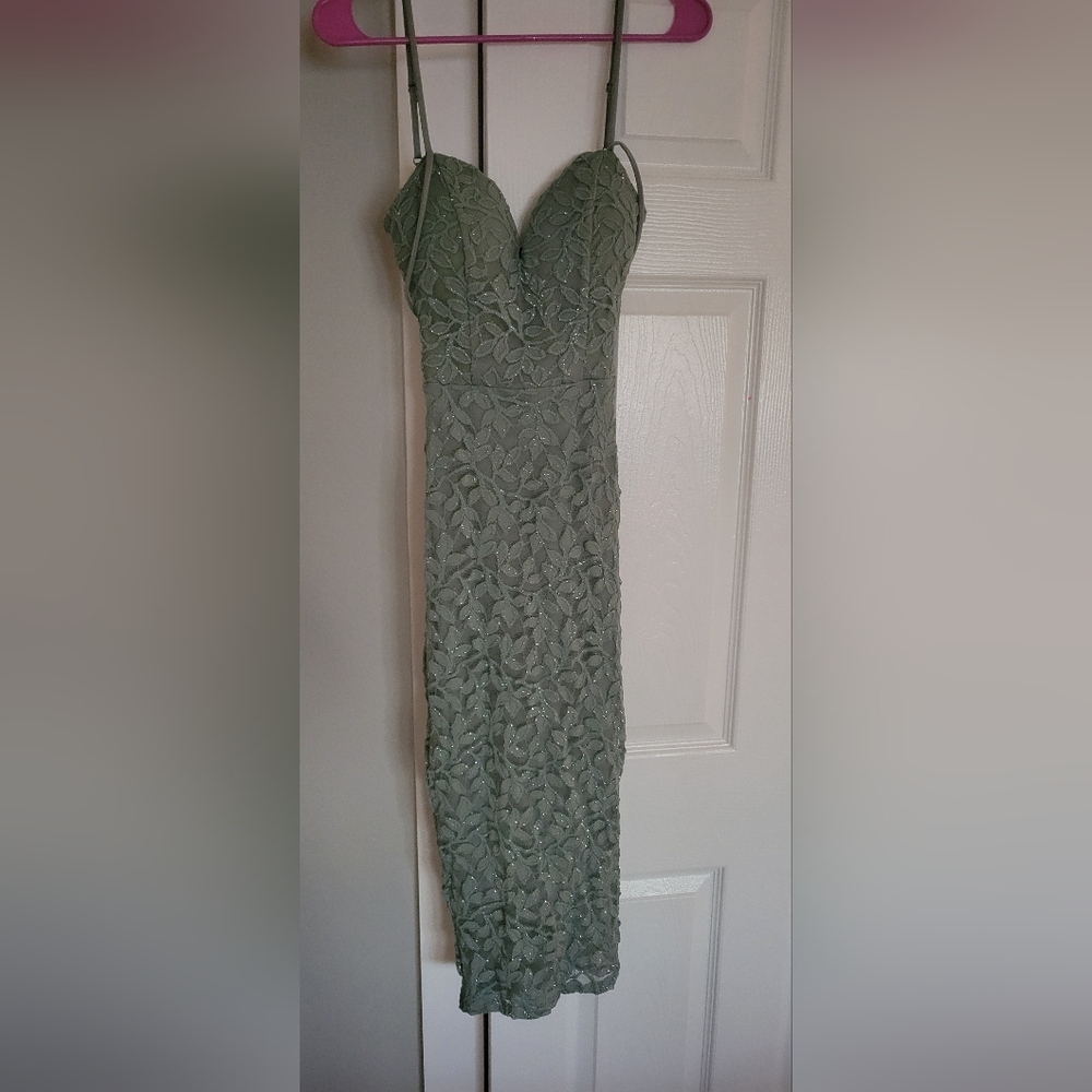 Windsor Sage Lace Midi Dress